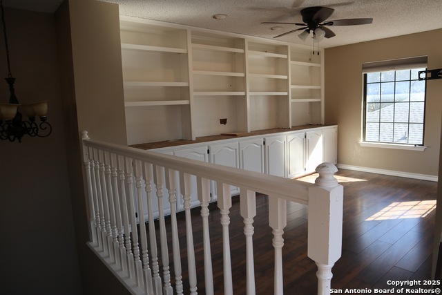 Image 6 of 31 For 10010 Tezel Dr