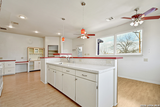 Image 17 of 39 For 507 Parland Place