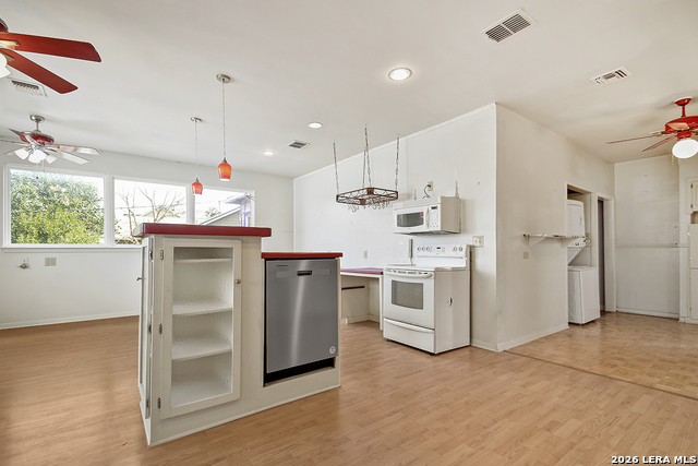 Image 18 of 39 For 507 Parland Place