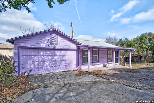 Image 27 of 39 For 507 Parland Place