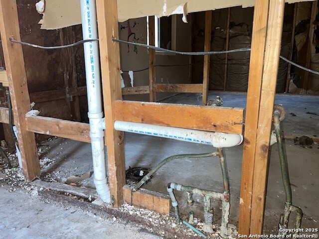 Image 11 of 24 For 841 Garden Meadow