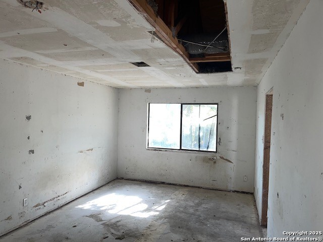 Image 16 of 24 For 841 Garden Meadow