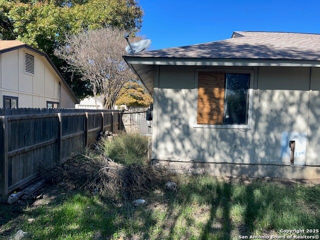 Image 22 of 24 For 841 Garden Meadow