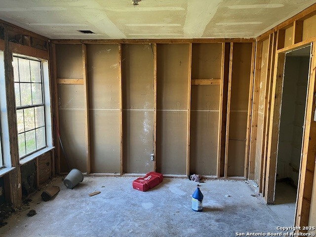 Image 3 of 24 For 841 Garden Meadow