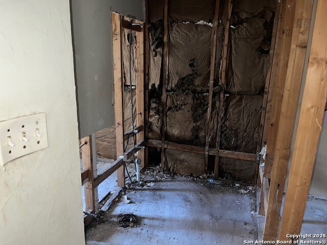 Image 9 of 24 For 841 Garden Meadow