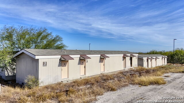 Listing photo id 40 for 2569 Highway 72