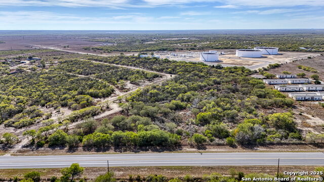 Listing photo id 5 for 2569 Highway 72