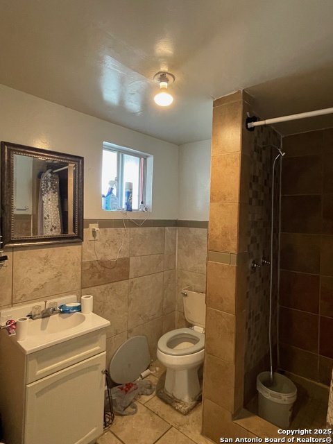 Image 12 of 21 For 1002 Menchaca