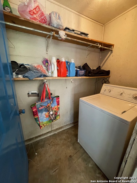 Image 17 of 21 For 1002 Menchaca