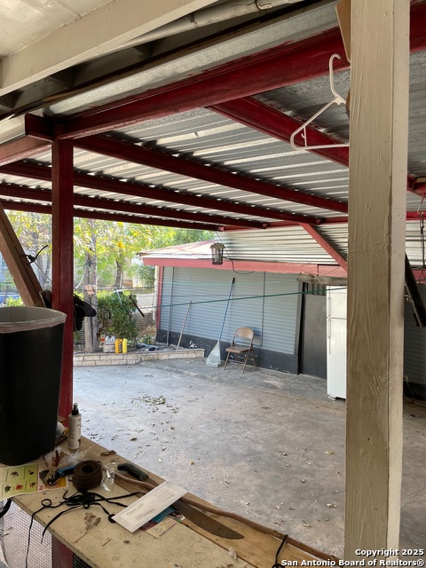 Image 18 of 21 For 1002 Menchaca