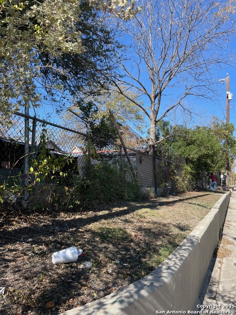 Image 20 of 21 For 1002 Menchaca