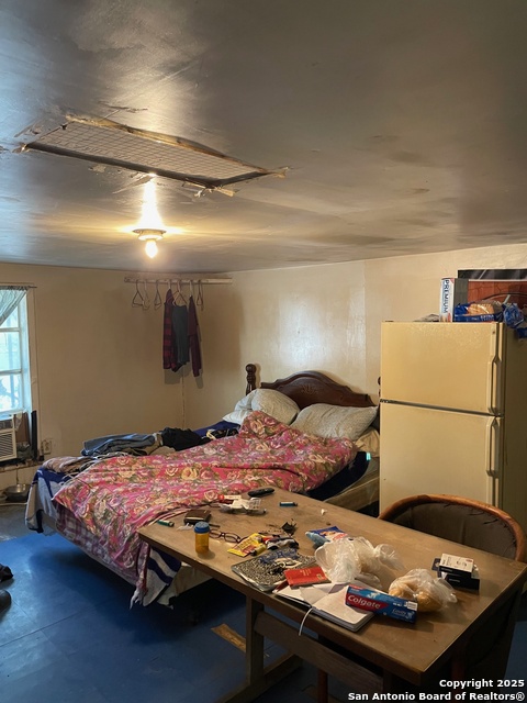 Image 7 of 21 For 1002 Menchaca