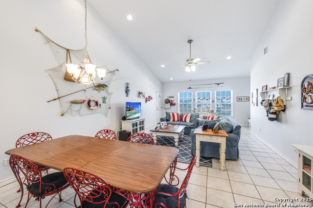 Listing photo id 4 for 1901 S Station St #121  121
