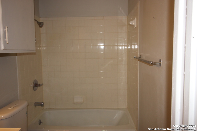 Image 14 of 20 For 536 Southtrail Dr