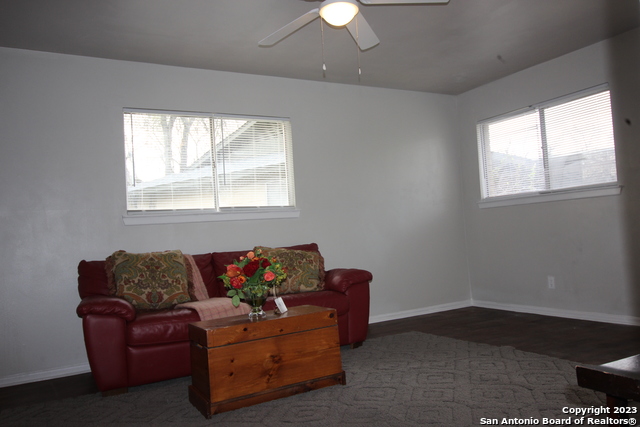 Image 2 of 20 For 536 Southtrail Dr