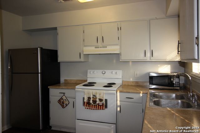 Image 7 of 20 For 536 Southtrail Dr