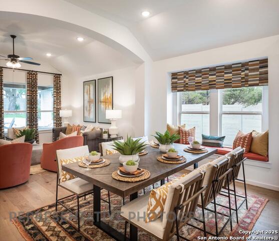 Listing photo id 6 for 837 Saltbush Street