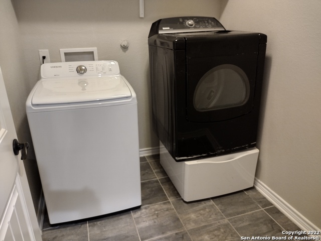 Image 29 of 35 For 11212 Hill Top Loop