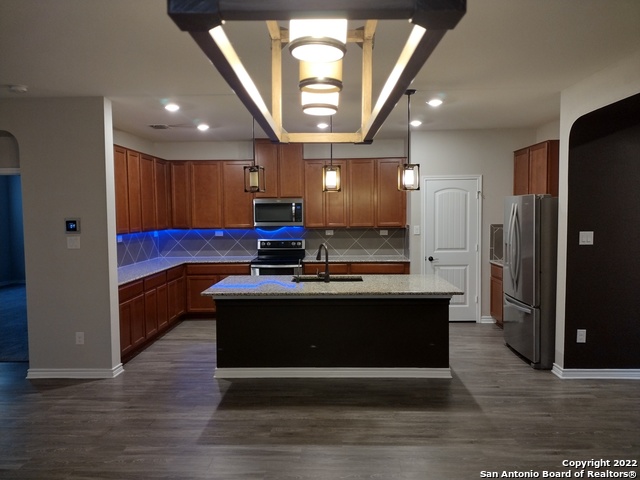 Image 6 of 35 For 11212 Hill Top Loop