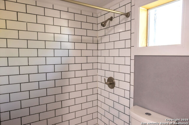 Listing photo id 18 for 5126 Sherry  