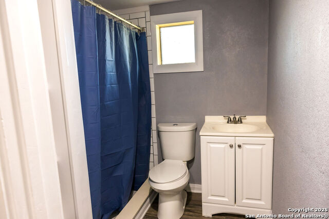 Listing photo id 19 for 5126 Sherry  