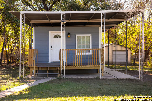 Listing photo id 1 for 5126 Sherry  