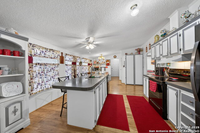 Image 10 of 34 For 350 Parkfield