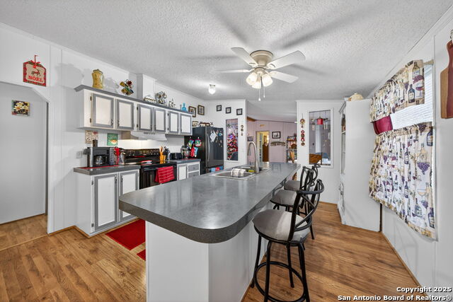 Image 13 of 34 For 350 Parkfield