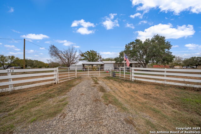 Image 2 of 34 For 350 Parkfield