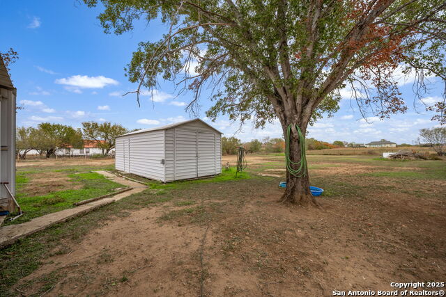 Image 29 of 34 For 350 Parkfield