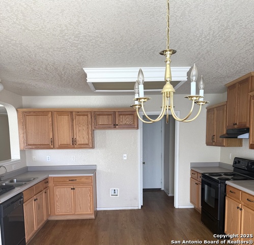 Listing photo id 11 for 1230 Range Field