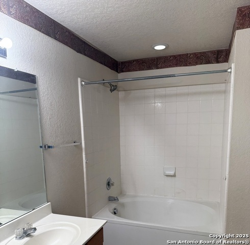 Listing photo id 19 for 1230 Range Field