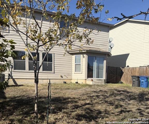 Listing photo id 25 for 1230 Range Field