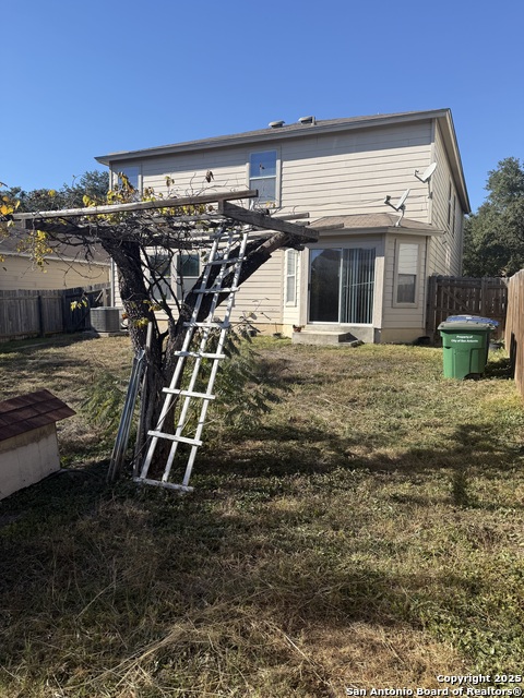 Listing photo id 27 for 1230 Range Field