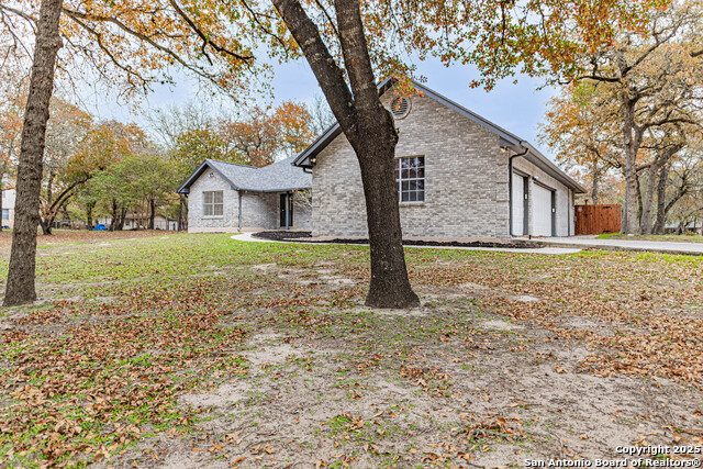 Details for 380 Bear Ridge, La Vernia, TX 78121