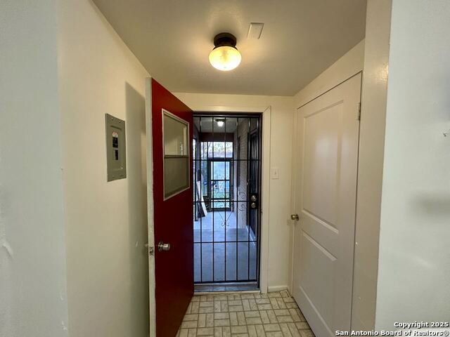 Image 17 of 22 For 1202 Vanderbilt