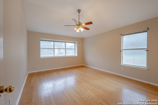 Listing photo id 19 for 303 Turtledove