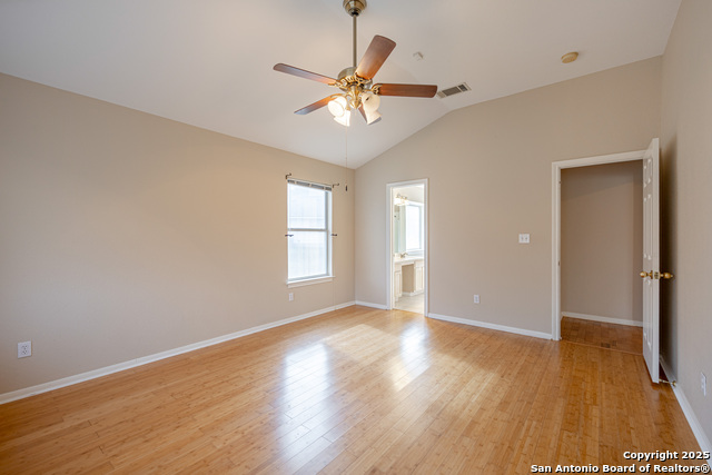 Listing photo id 20 for 303 Turtledove