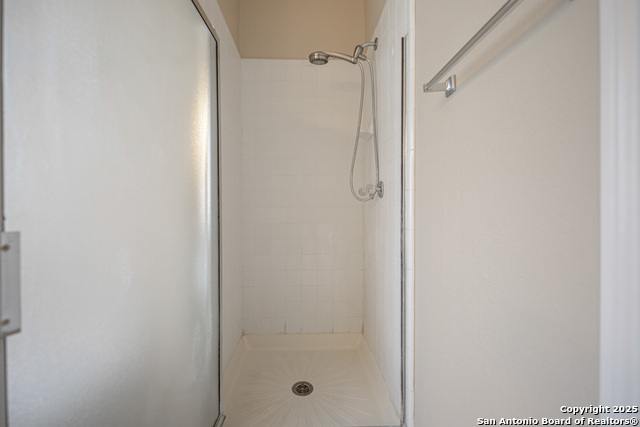 Listing photo id 24 for 303 Turtledove