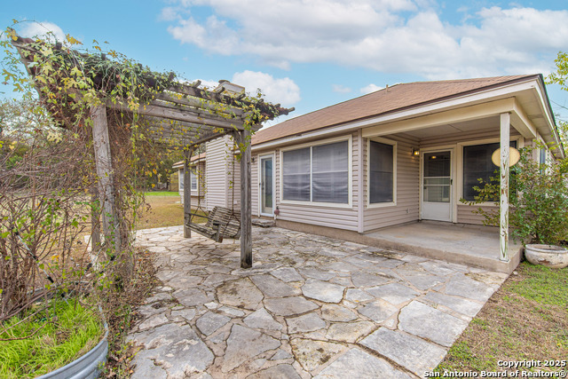Listing photo id 31 for 303 Turtledove