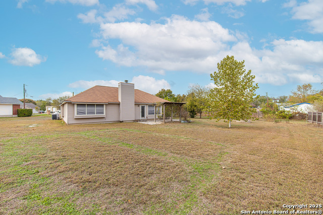 Listing photo id 33 for 303 Turtledove