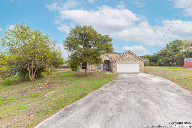 Listing photo id 2 for 303 Turtledove