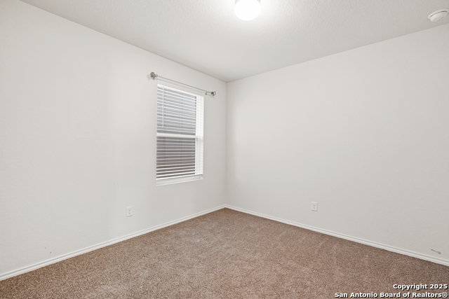 Image 19 of 27 For 227 Elderberry