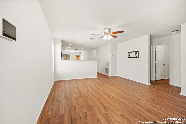 Image 7 of 27 For 227 Elderberry