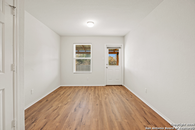 Image 9 of 27 For 227 Elderberry