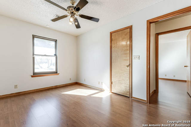 Image 22 of 42 For 2454 Island View