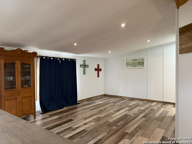 Image 10 of 30 For 17105 State Hwy 123 S