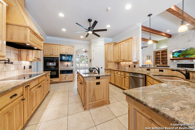 Image 20 of 68 For 415 Redland