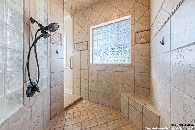 Image 31 of 68 For 415 Redland