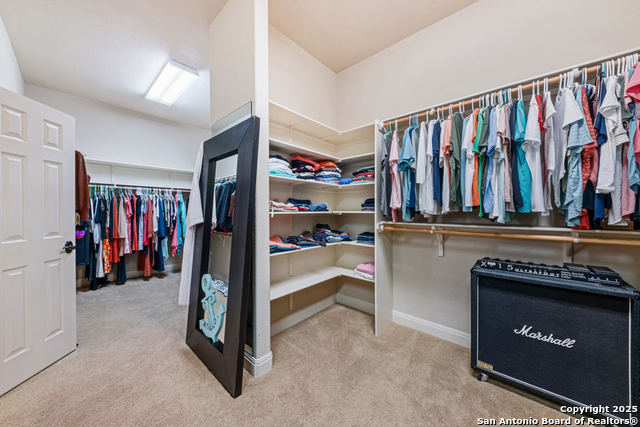 Image 32 of 68 For 415 Redland